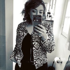 Meet your Posher, Alexis